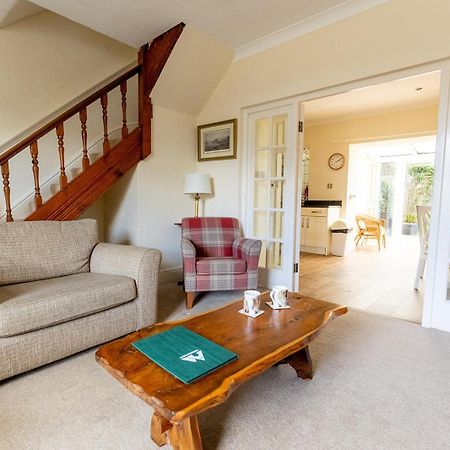 Fir Tree Cottage - Cosy 3 Bed Cottage In Penrhyn Bay With Beautiful Sea Views And Access To Snowdonia Rhôs-on-Sea Exterior foto