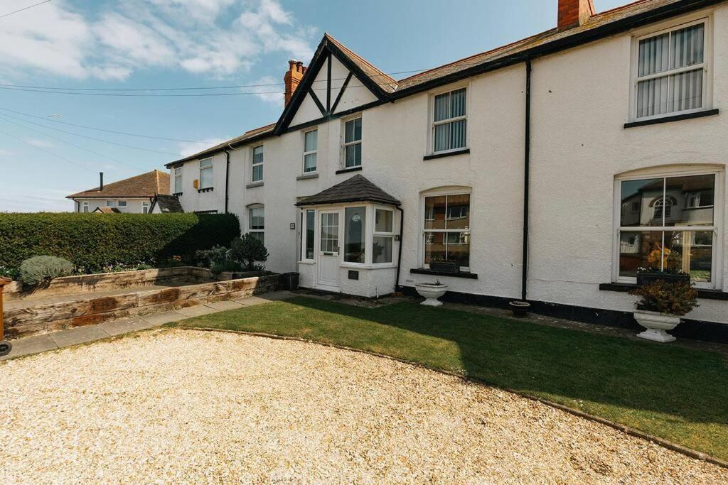 Fir Tree Cottage - Cosy 3 Bed Cottage In Penrhyn Bay With Beautiful Sea Views And Access To Snowdonia Rhôs-on-Sea Exterior foto